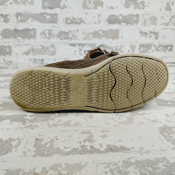Clarks EDGEWOOD Lace Up Brown Suede Moc Toe Casual shoe - Picture 9 of 13